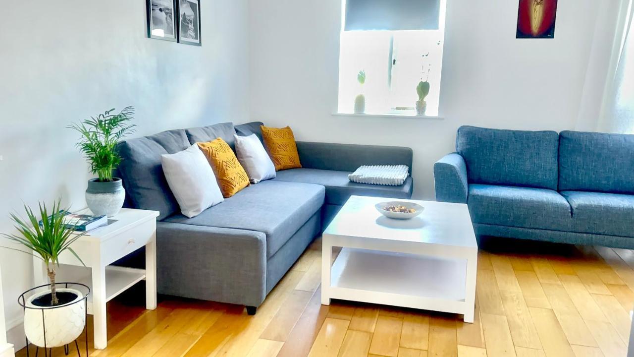 Amazing Location - City Of London- 2 Bedroom Stunning Canal View House With Private Garden,Parking & Balcony Экстерьер фото
