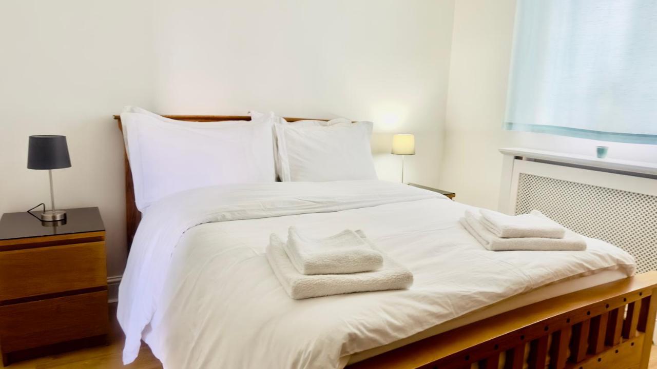 Amazing Location - City Of London- 2 Bedroom Stunning Canal View House With Private Garden,Parking & Balcony Экстерьер фото