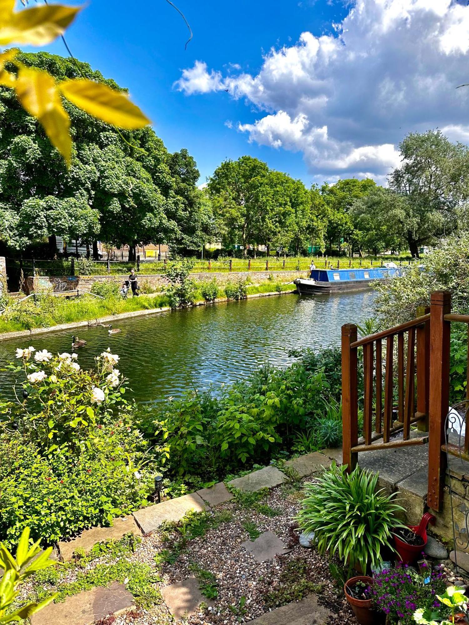 Amazing Location - City Of London- 2 Bedroom Stunning Canal View House With Private Garden,Parking & Balcony Экстерьер фото