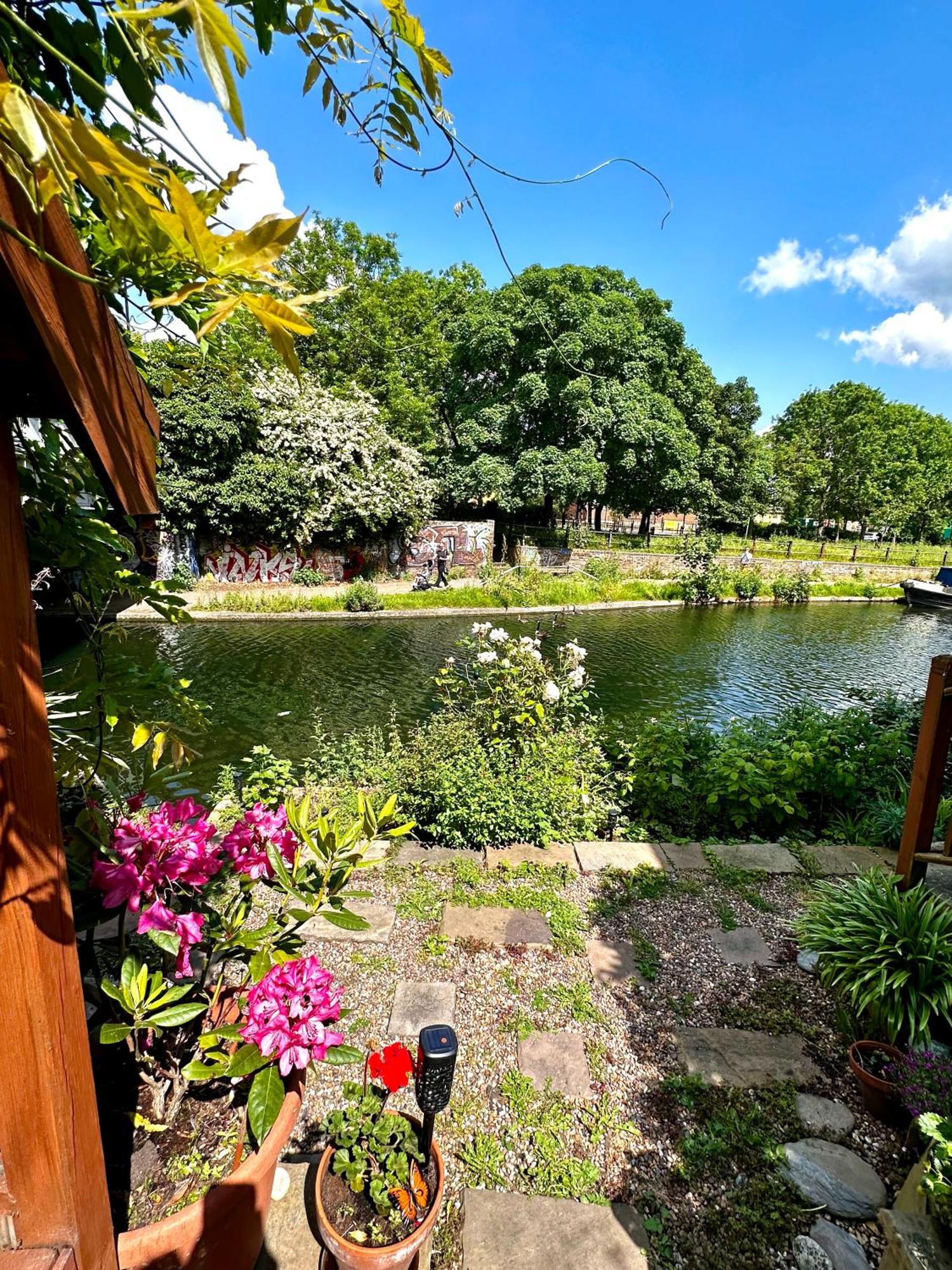 Amazing Location - City Of London- 2 Bedroom Stunning Canal View House With Private Garden,Parking & Balcony Экстерьер фото