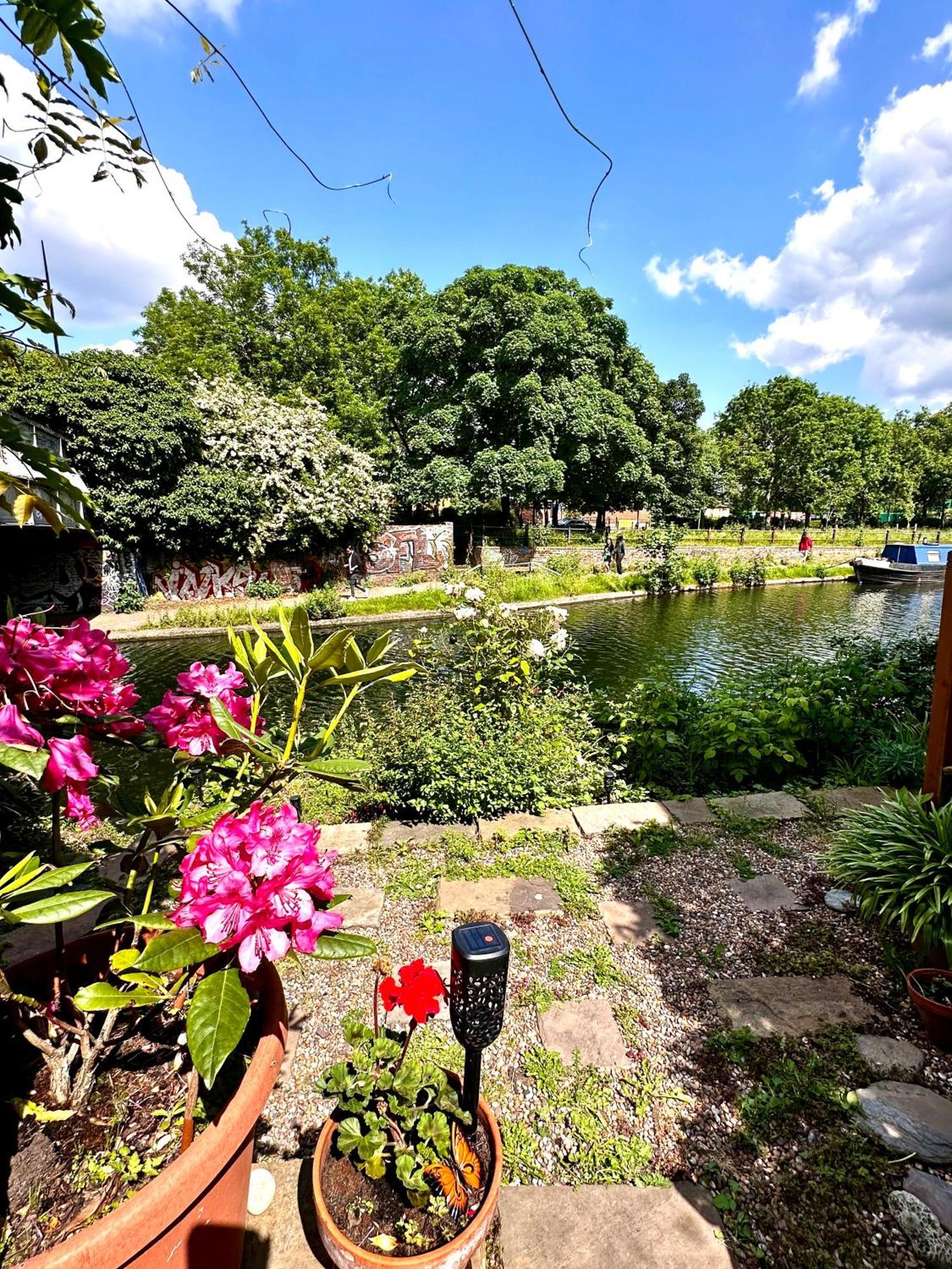 Amazing Location - City Of London- 2 Bedroom Stunning Canal View House With Private Garden,Parking & Balcony Экстерьер фото